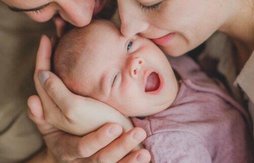 Os merecéis todo nuestro reconocimiento: ¡feliz día a todas las madres y a todos los padres!