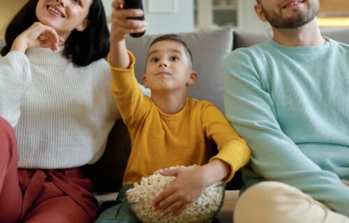 Tarde de cine en familia: ¡Pura diversión!